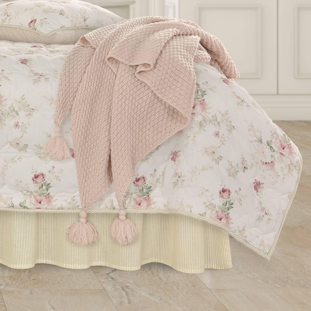 J. Queen Cottage Amalia Quilt Bed Skirt