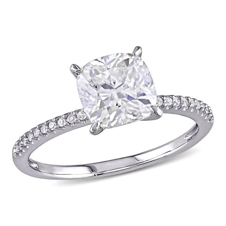 Diamond Classics(tm) Cushion Cut Prong Set Engagement Ring