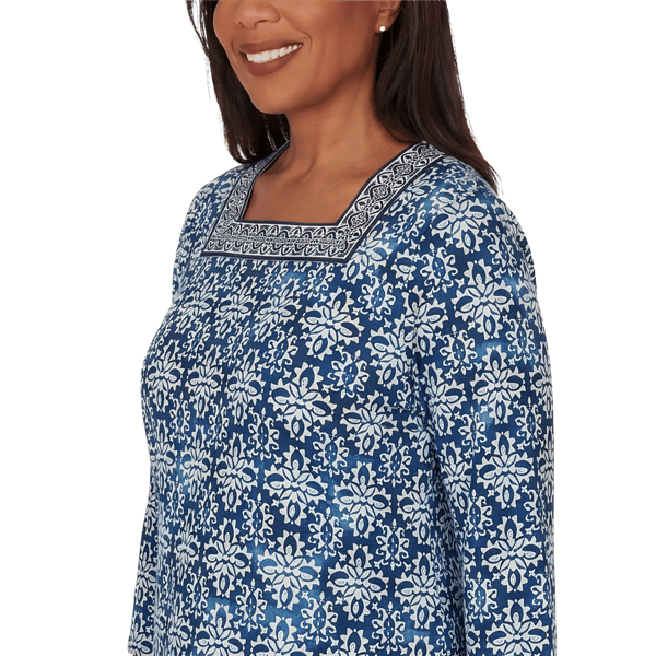Womens Alfred Dunner Classics 3/4 Sleeve Medallion Blouse