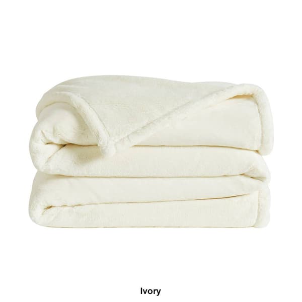 Royal Velvet Lavish Plush Solid Blanket