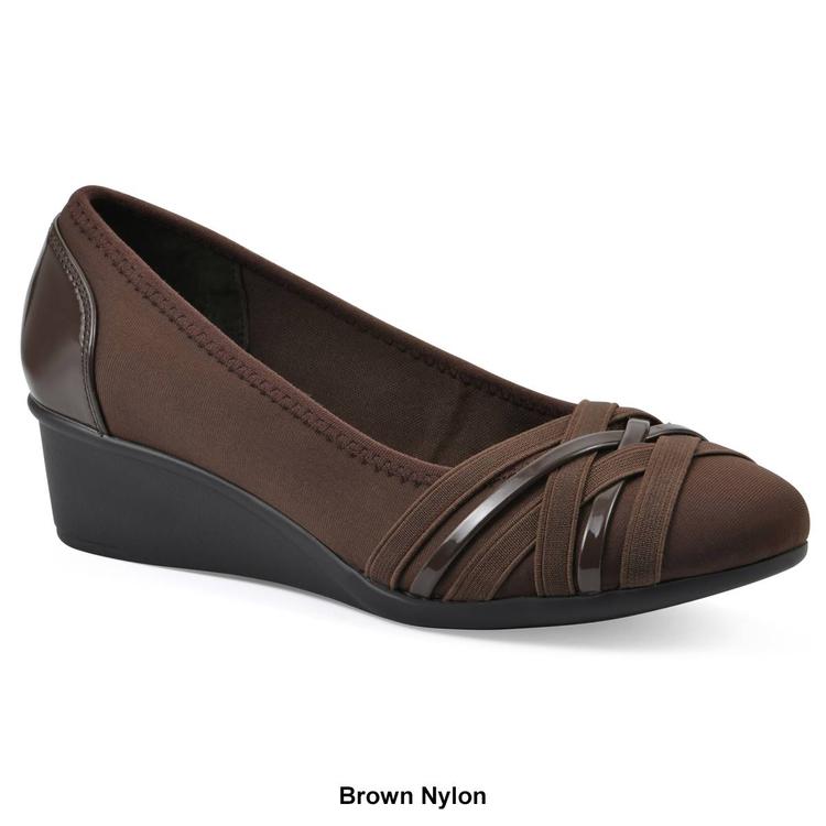 Womens Cliffs by White Mountain Bowie Wedge Pumps