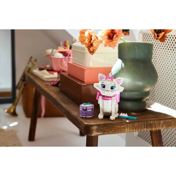 LEGO® Disney™ The Aristocats Adorable Marie Building Kit