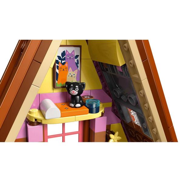 LEGO® Friends Nature Glamping Cabin