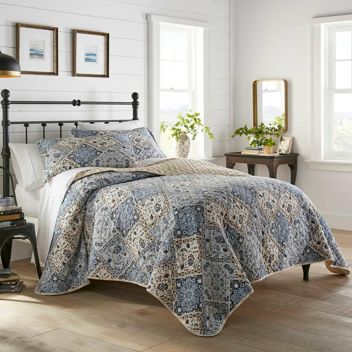 Stone Cottage Abby 136 Thread Count Reversible Quilt Set