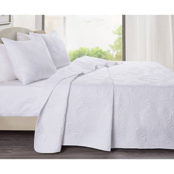Videri Home Coastal Palm Quilt Set