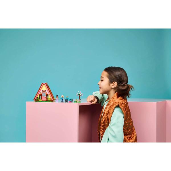 LEGO® Friends Nature Glamping Cabin