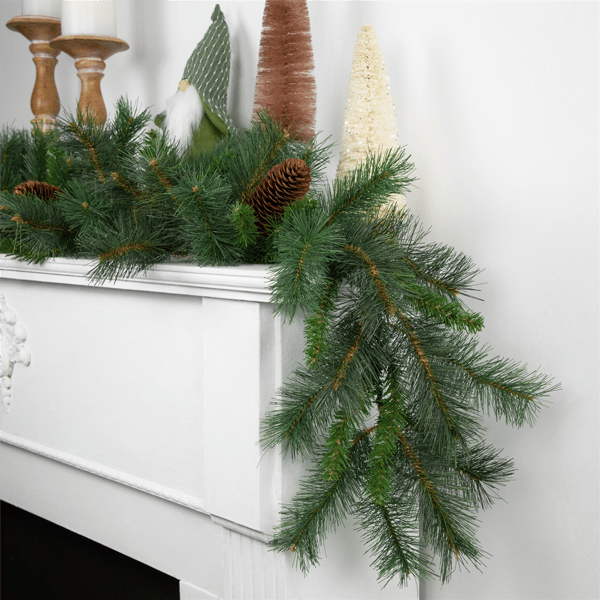 Northlight Pine & Pine Cones Artificial Christmas Garland