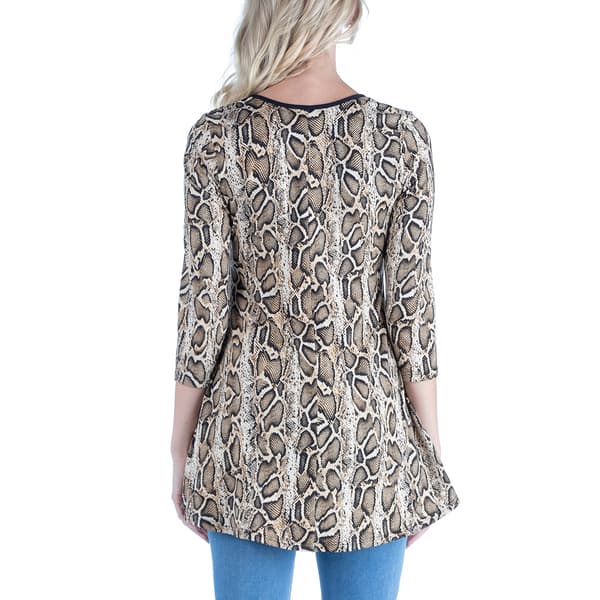 Plus Size 24/7 Comfort Apparel 3/4 Sleeve Snake Maternity Top
