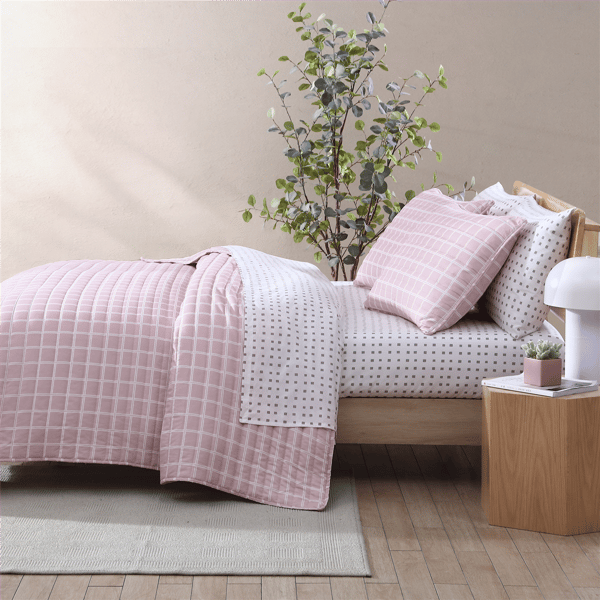 City Scene Woven Reversible Grid Microfiber Quilt Set