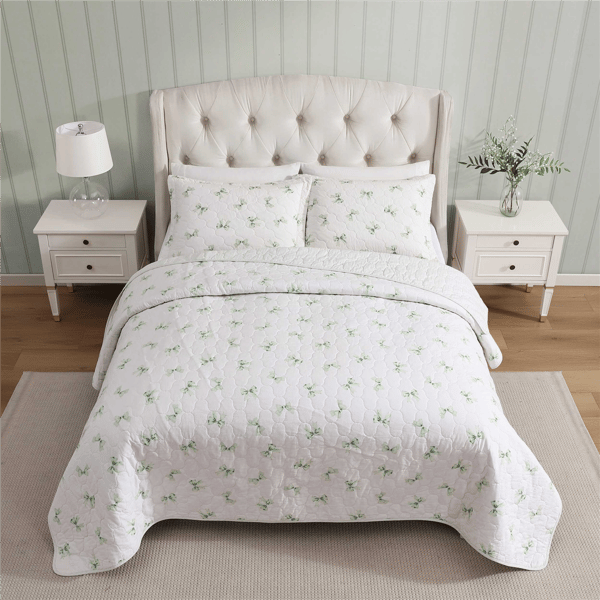 Laura Ashley Bouncy Bows Reversible Qulit Set