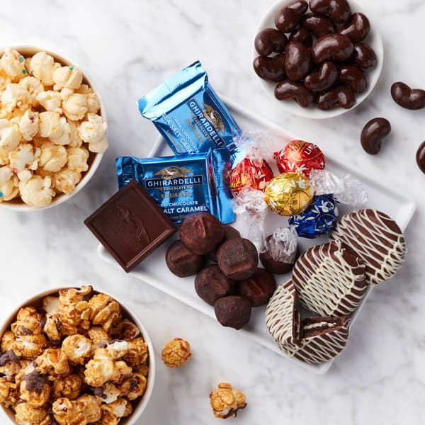 Hickory Farms&#174; Sweet Snacks Gift Crate