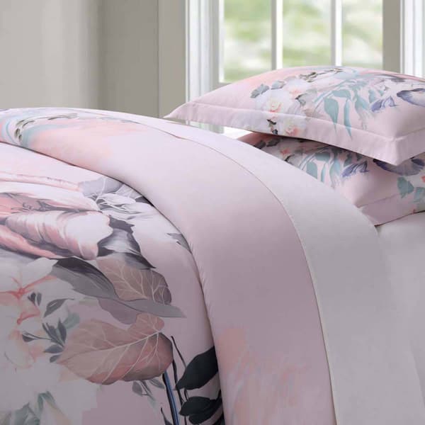 Christian Siriano New York® Dreamy Floral Duvet Cover Set