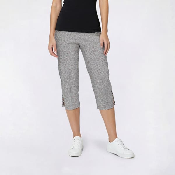 Plus Size Napa Valley Floral 3-Bar Hem Detail Capris - image 