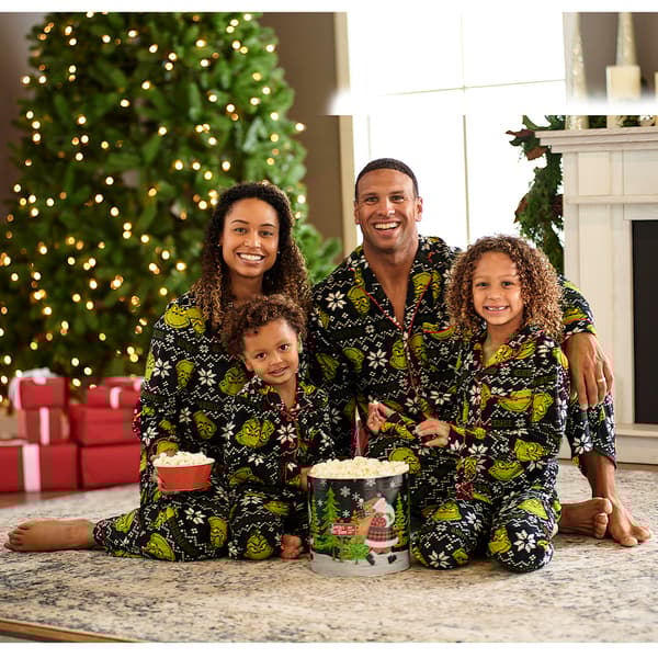 Holiday Traditions Long Sleeve Grinch Pajama Set
