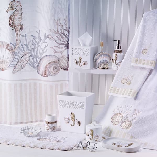 Avanti Destin Bathroom Collection