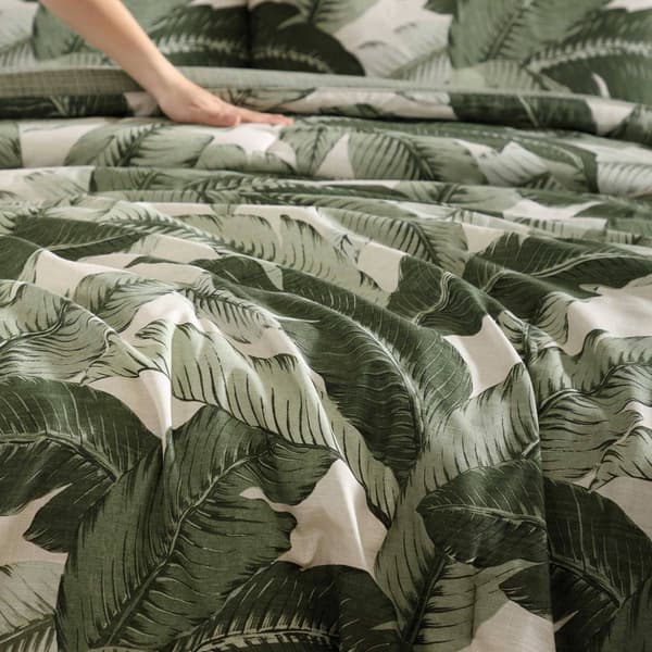 Tommy Bahama Vintage Palms Duvet Set