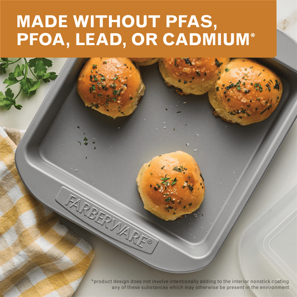 Farberware® Bakeware Nonstick Square Cake Pan with Lid