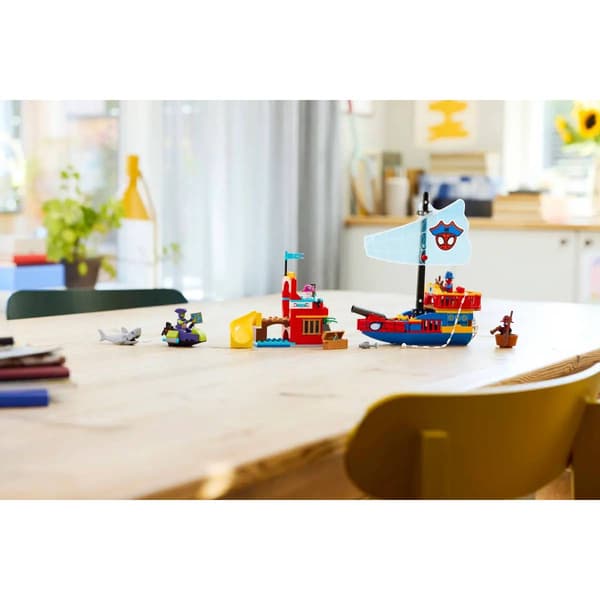 LEGO® Marvel Team Spidey Pirate Ship Building Kit