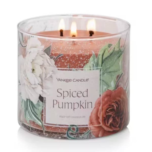 Yankee Candle&#40;R&#41; 14.5oz. 3 Wick Spiced Pumpkin Candle