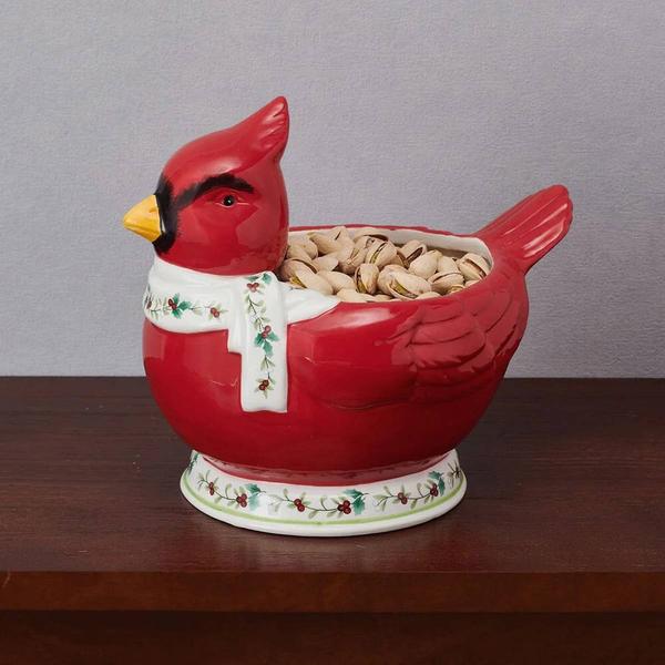 Pfaltzgraff Winterberry 45oz. Cardinal Treat Bowl