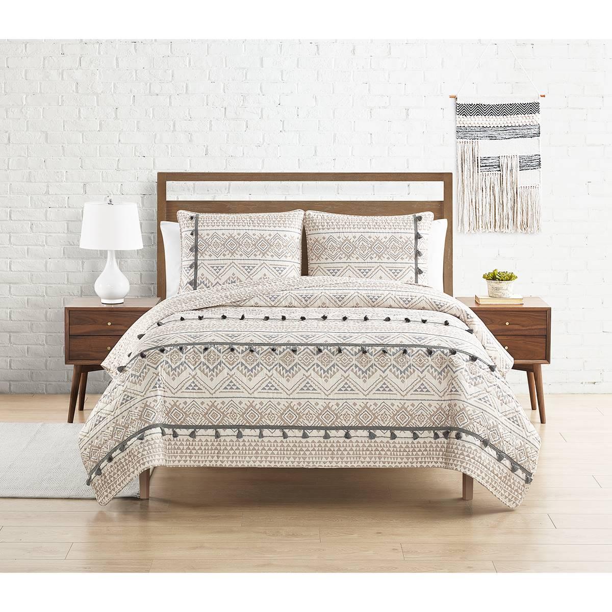 Home Retreat Nevada Tribal Quilt Bedding Set
