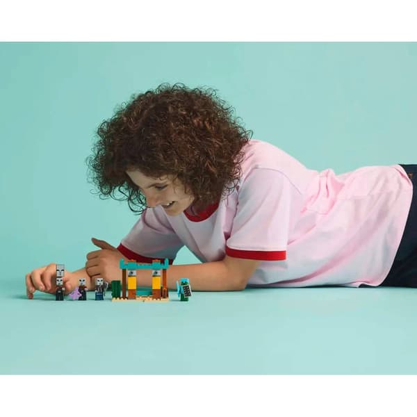 LEGO® Minecraft The Illager Desert Patrol