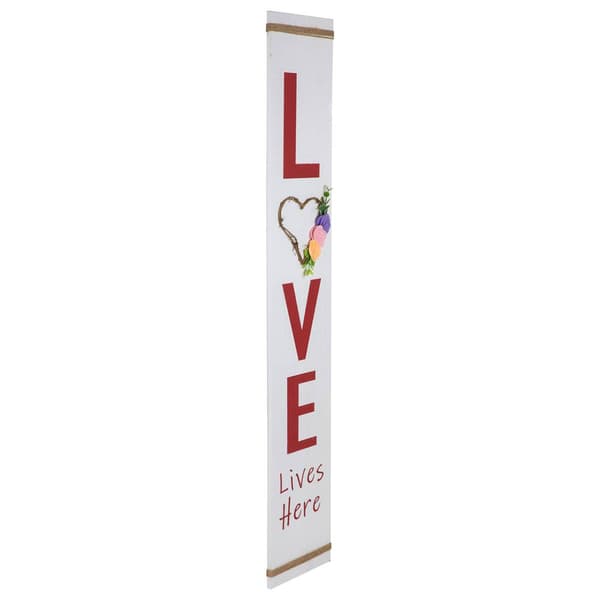 Northlight Seasonal Love Lives Here Valentine''s Day Porch Sign