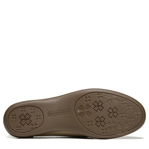 Womens Naturalizer Flexy Leather Flats