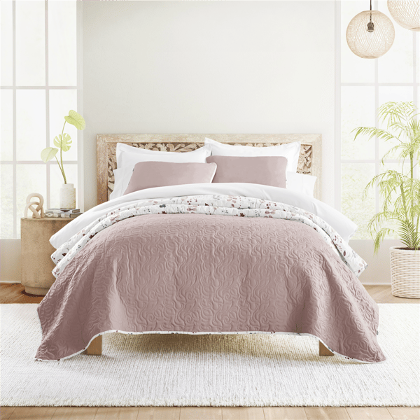 Soft Essentials Ultra Soft Poppy Bloom Reversible Quilt Set
