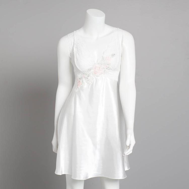 Womens Linea Donatella Bridal Bouquet Satin Chemise