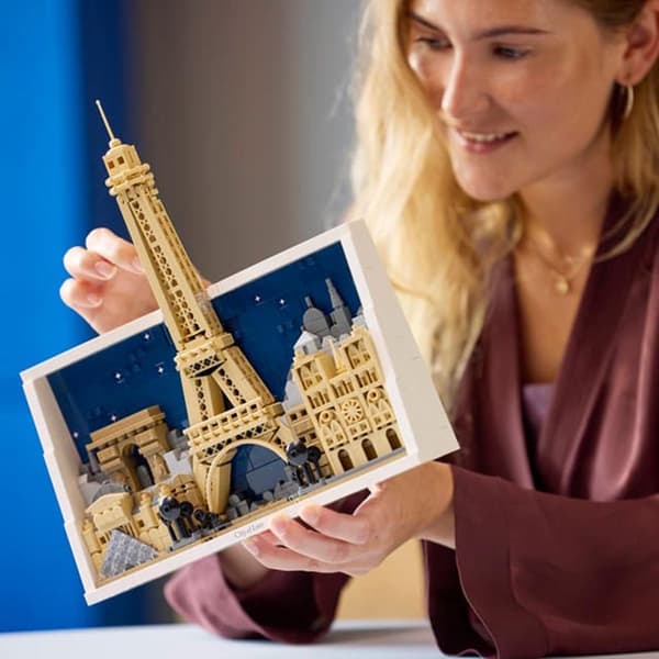 LEGO® Architecture Paris City of Love Building Kit
