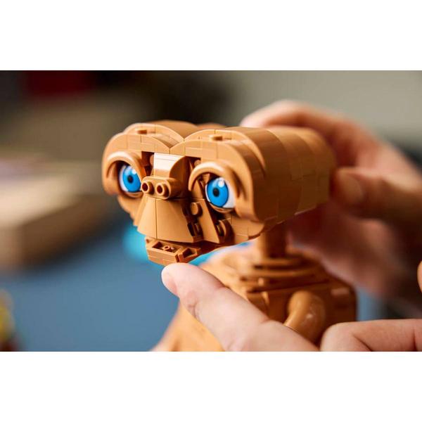 LEGO® Ideas E.T. the Extra-Terrestrial Building Kit
