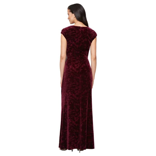 Womens SLNY Sleeveless Burnout Velvet Gown