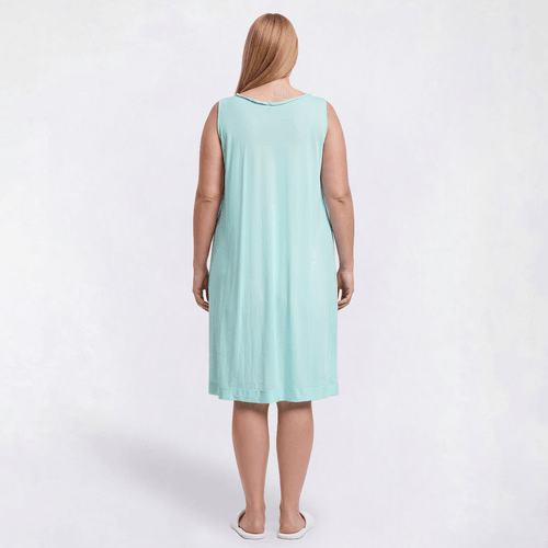 Plus Size Exquisite Form Sleeveless Solid Short Nightgown