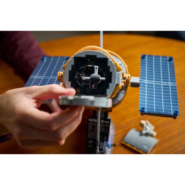 LEGO® Icons Hubble Space Telescope Building Kit