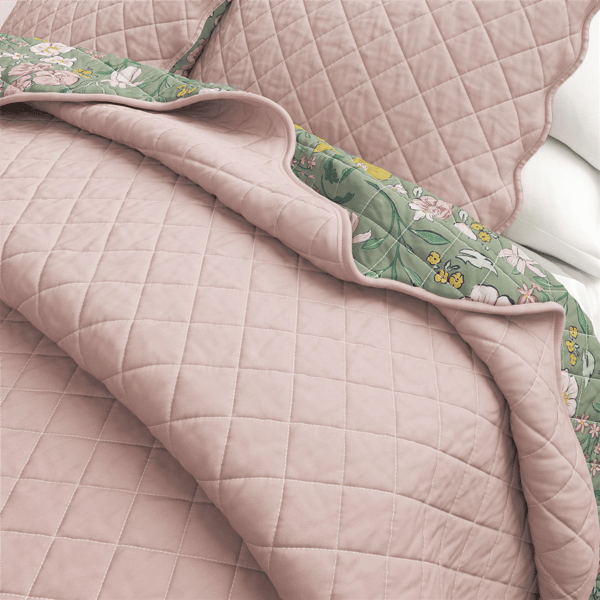 Freshfolds Floral Printed Scalloped Cotton Quilt Set