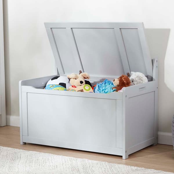 Melissa &amp; Doug® Wooden Toy Chest