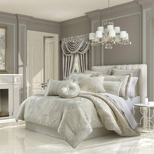 J. Queen New York Leonardo 4pc. Queen Comforter Set - image 