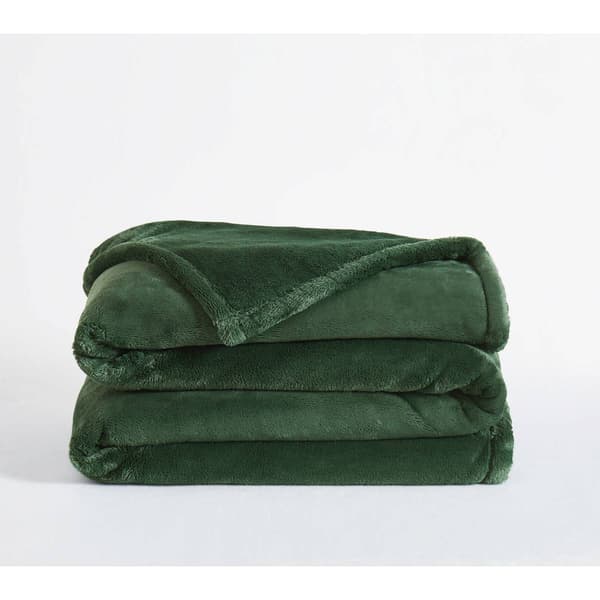 Royal Velvet Lavish Plush Solid Blanket