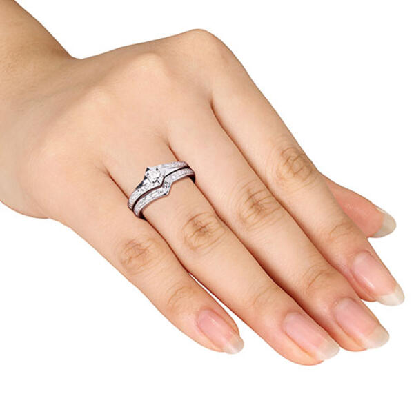 Loveblooms&#8482; 1/10ctw. Round Diamonds Bridal Ring Set