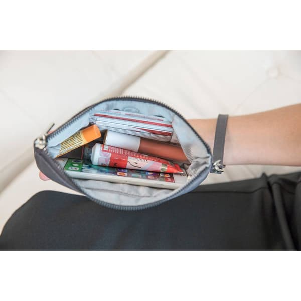 Travelon RFID Blocking Wristlet Clutch
