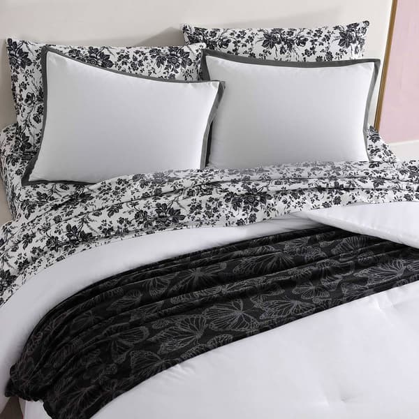 Betsey Johnson 4pc. Signature Hotel Comforter Set