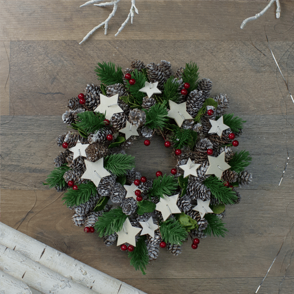 Northlight Pinecone & Berries with Stars Christmas Wreath