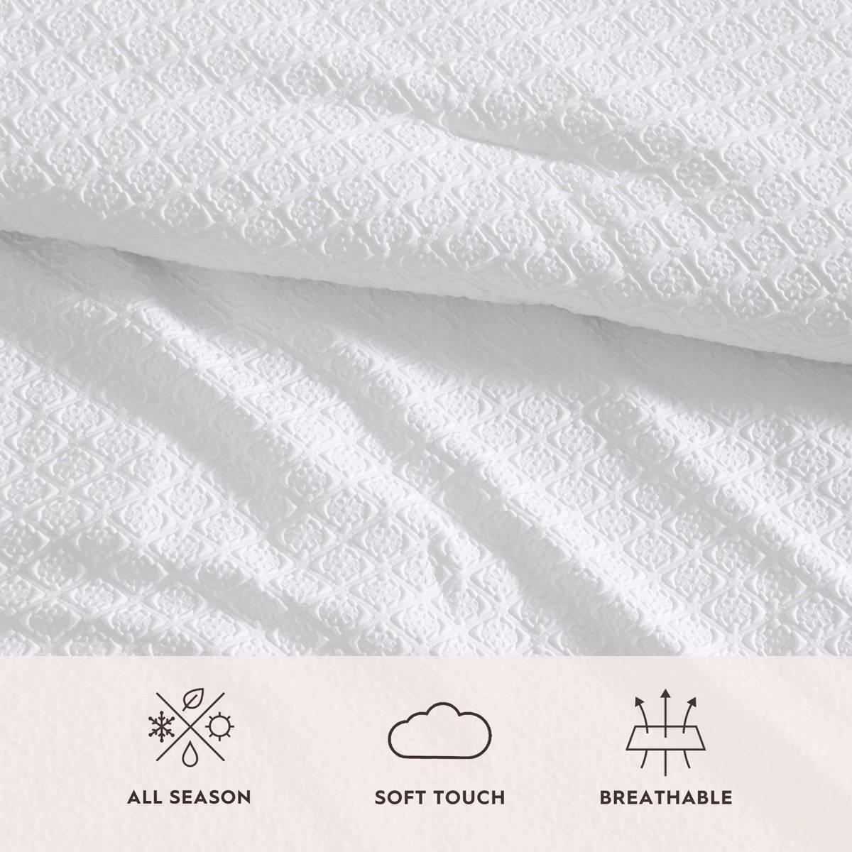 Laura Ashley Margaret 8pc. Microfiber Bed In A Bag