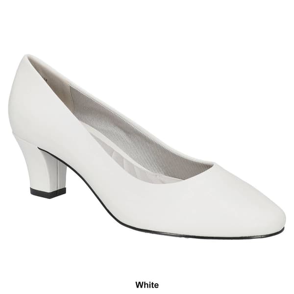 Womens Easy Street Ballari Round Toe Pumps