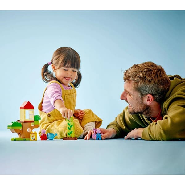 LEGO&#174; DUPLO Peppa Pig Garden & Tree House