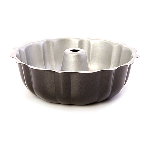 Cuisinart&#40;R&#41; Fluted 9.5 Inch Cake Pan