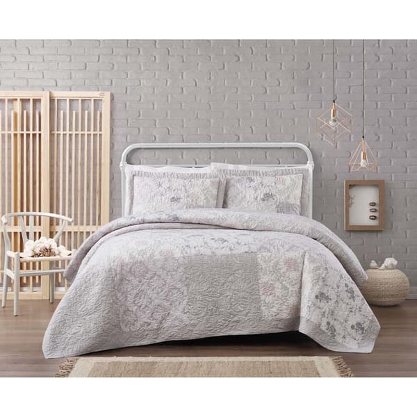 Cottage Classics Brigette Floral Quilt Set