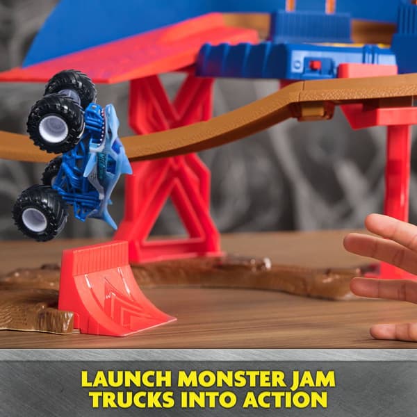 Spin Master Monster Jam Supercharge Speedway