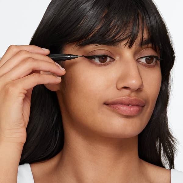 Clinique High Impact&#8482; Easy Liquid Eyeliner